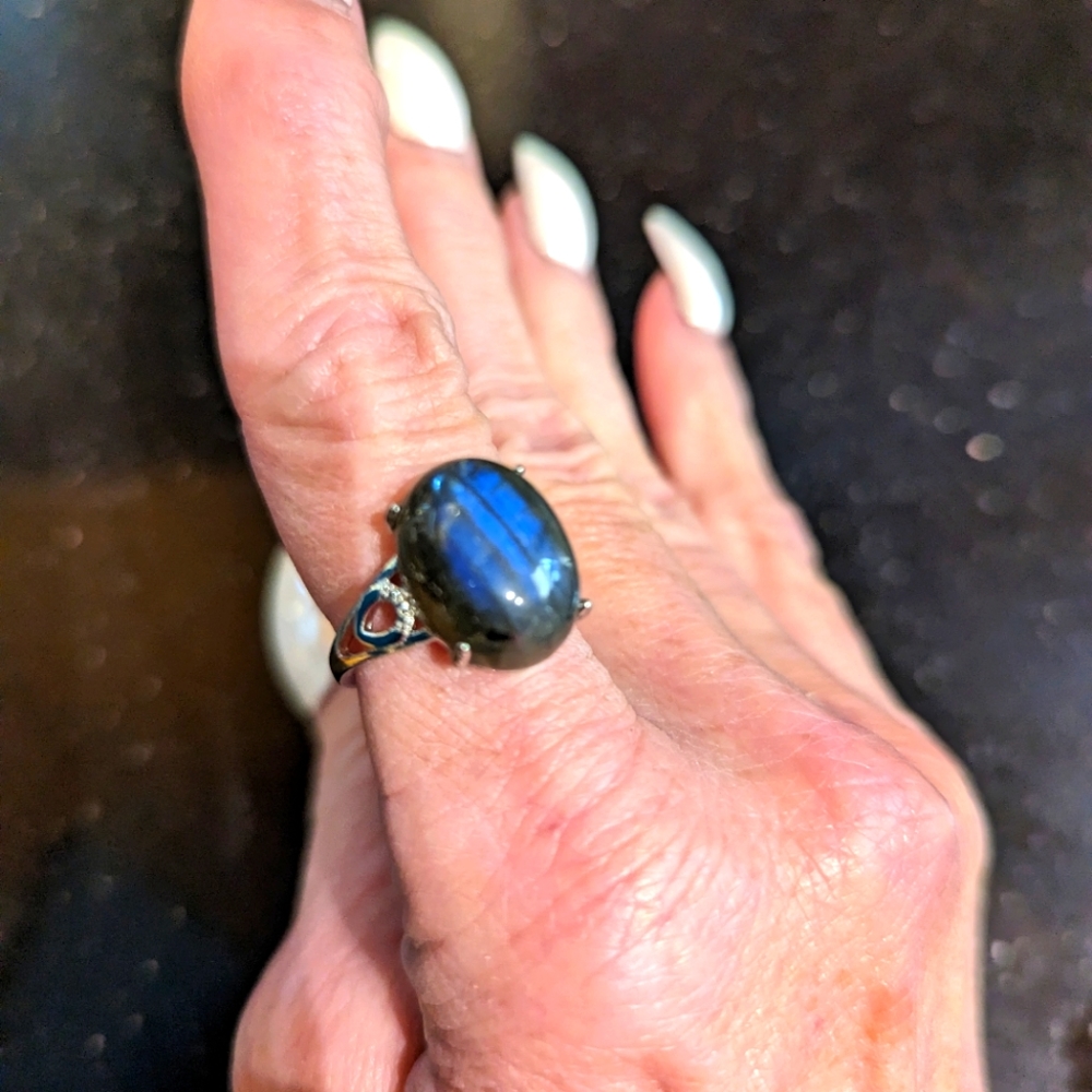 Labradorite Ring - Picture 2 of 4